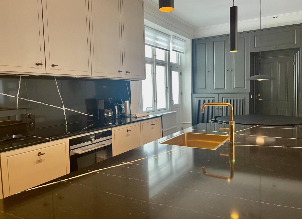 Beautiful 3 Bedroom Flat Next To The Marble Church كوبنهاجن المظهر الخارجي الصورة