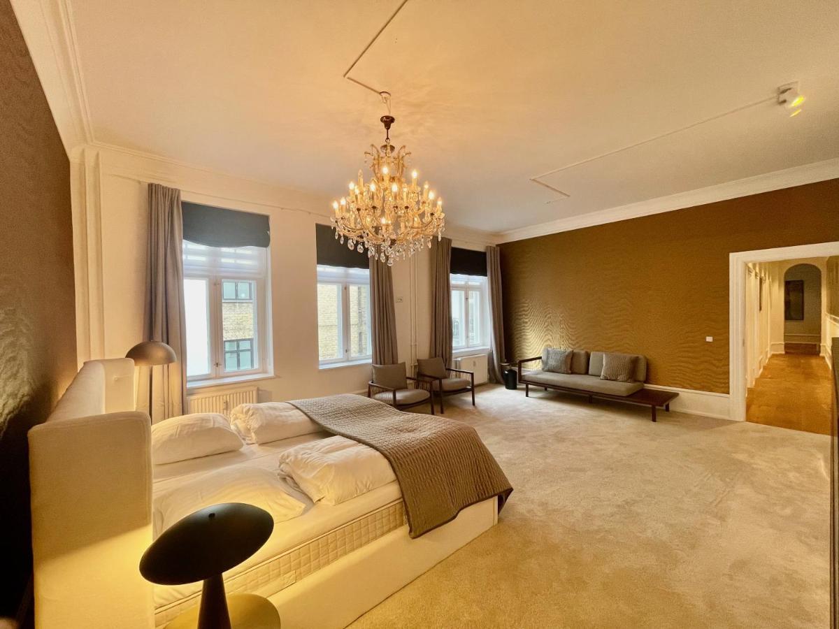 Beautiful 3 Bedroom Flat Next To The Marble Church كوبنهاجن المظهر الخارجي الصورة