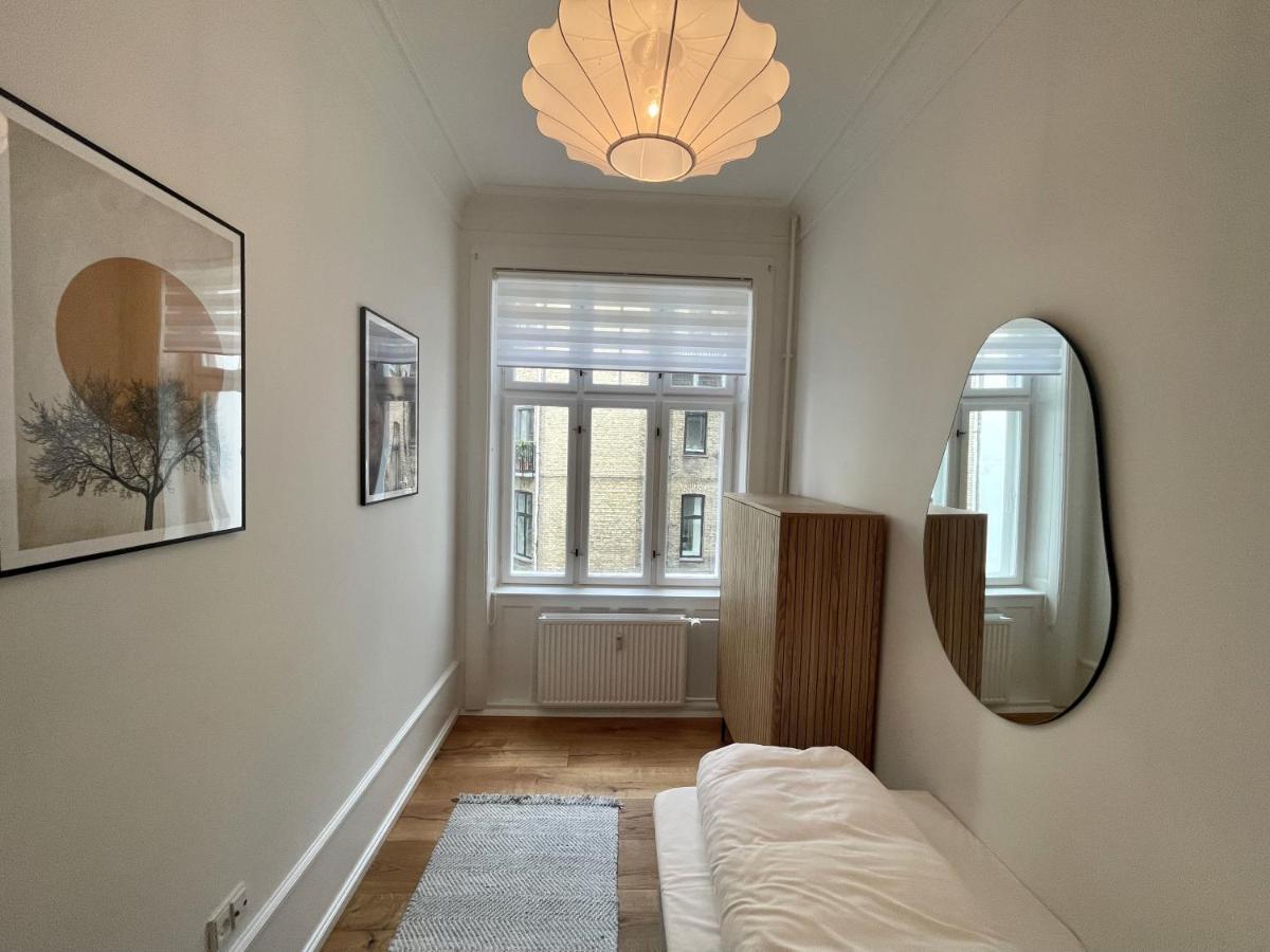Beautiful 3 Bedroom Flat Next To The Marble Church كوبنهاجن المظهر الخارجي الصورة